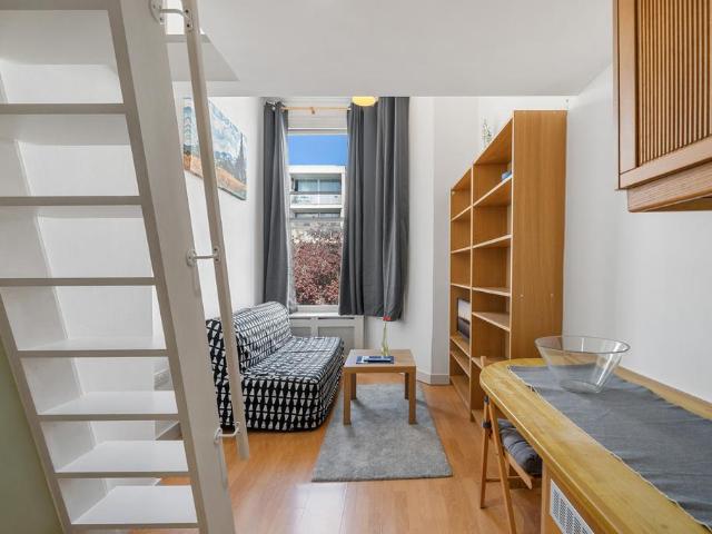Fairholme Road, West Kensington. Studio to rent £1,950 pcm £450 pw