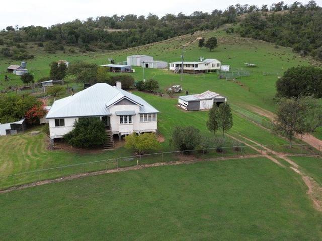 Fairhills Basalt Grazing Country with Dual Residences