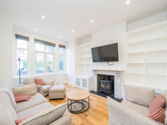 Fairlawn Avenue, W4 5EF, Chiswick