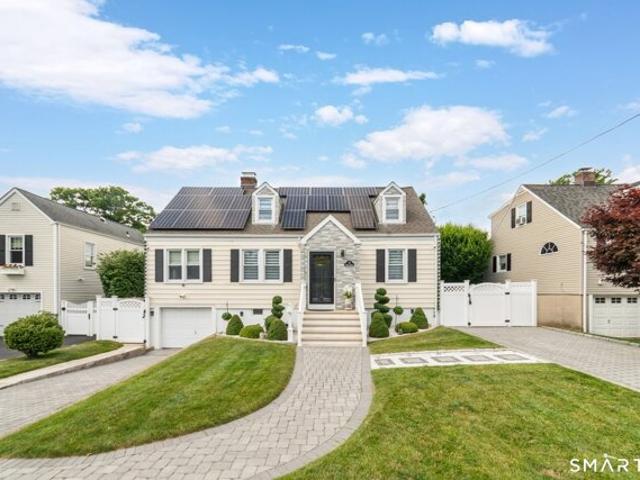 Fairlea Ave, Stratford, Home For Sale