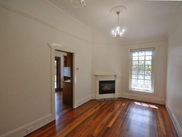 Fairlight Charming South Katoomba Home