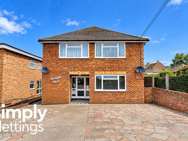 Fairlight Avenue, Peacehaven BN10, Studio to rent, £850 pcm | PrimeLocation