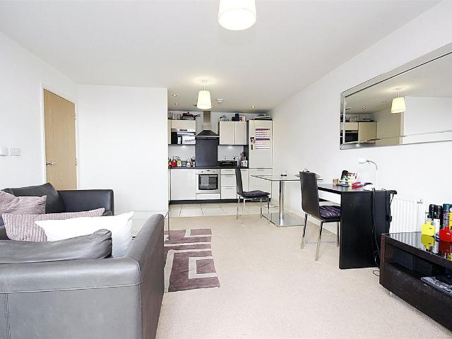 Fairmont House, London SE16, 1 bed flat to rent, £2,200 pcm | PrimeLocation