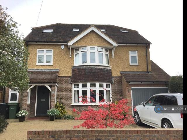 Fairmead Avenue, Harpenden, AL5 5 bed detached house to rent £6,000 pcm £1,385 pw