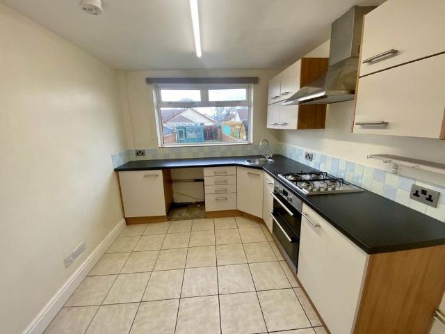 Fairwood Terrace, Gowerton, Swansea 3 bed house to rent £850 pcm £196 pw