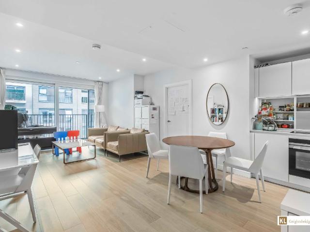 Fairwater House, Lockgate Road, London SW6, 2 bed flat to rent, £3,650 pcm | PrimeLocation