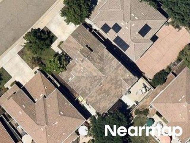 Fairway Dr