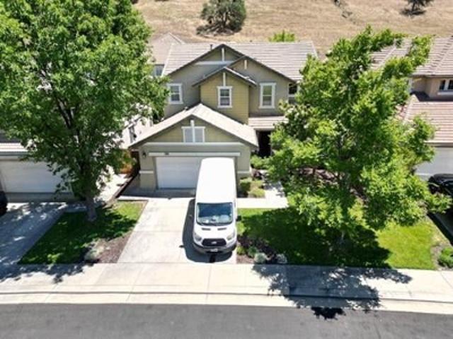 Fairway Dr