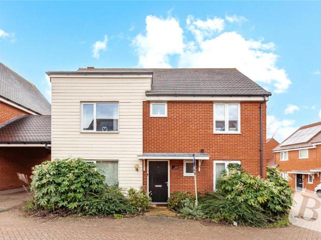 Fairway Drive, Channels, Essex, CM3 4 bed detached house to rent £2,600 pcm £600 pw