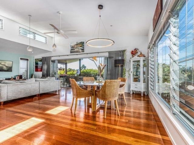 Fairway to the sand exceptional golf & beach living in Ocean Shores