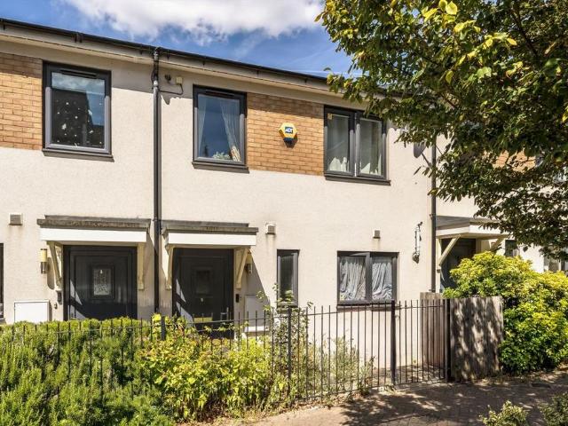 Fairthorn Road, Charlton 3 bed terraced house to rent £2,800 pcm £646 pw