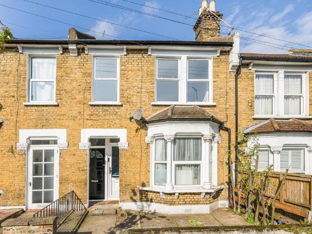 Fairthorn Road Charlton SE7 2 bed flat to rent £1,650 pcm £381 pw