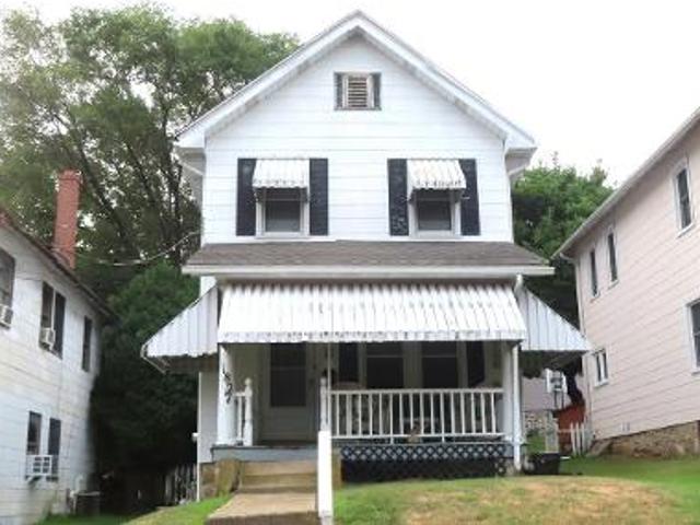 Fairview Ave