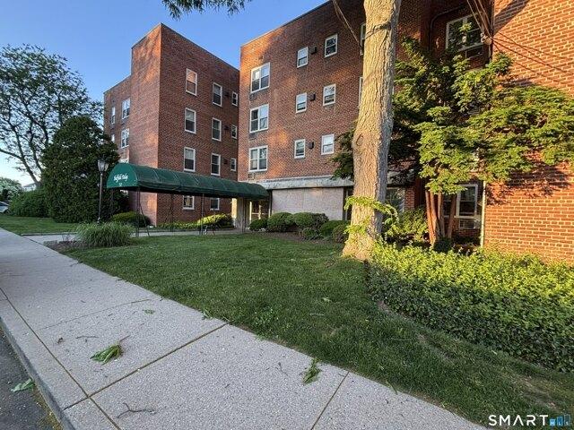Fairview Ave Apt H, Norwalk, Condo For Sale