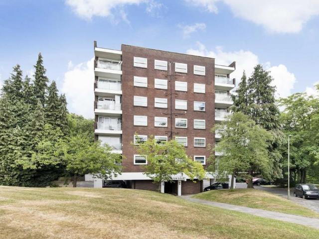 Fairview Court, London NW4 2 bed flat to rent £2,200 pcm £508 pw