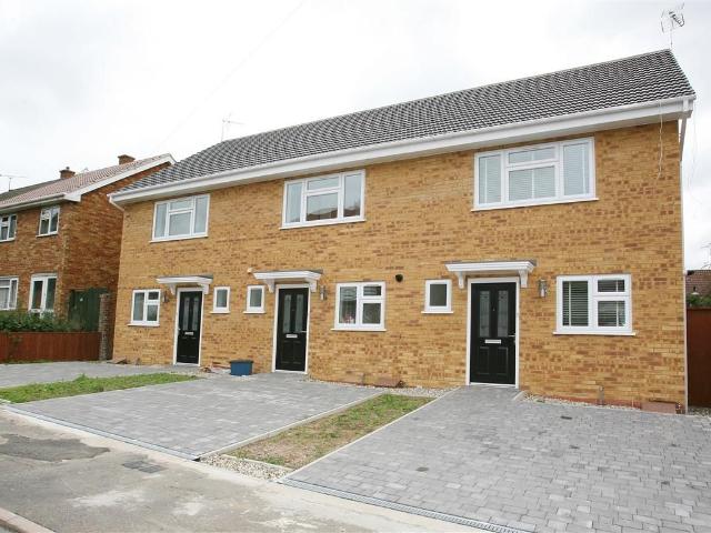 Fairview Drive, Chigwell, Essex IG7, 3 bed end terrace house to rent, £2,300 pcm | PrimeLocation