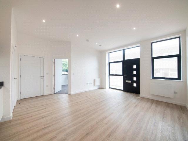 Fairview House, Ashwood Park, Basingstoke RG23, 1 bed flat to rent, £1,070 pcm | PrimeLocation