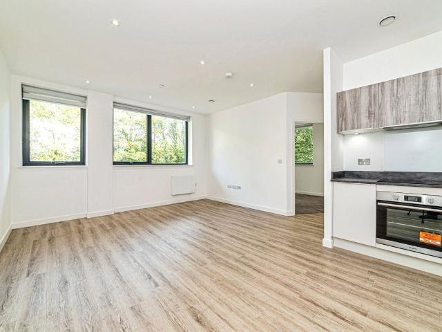 Fairview House, Ashwood Park, Basingstoke RG23, 1 bed flat to rent, £1,075 pcm | PrimeLocation