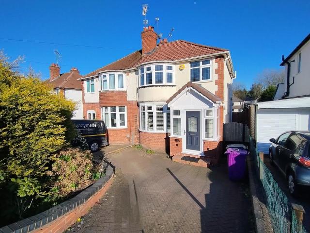 Fairview Road, Wolverhampton WV4 3 bed semi detached house to rent £1,295 pcm £299 pw