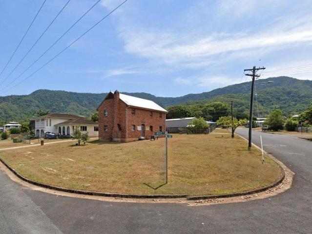 Fairytale Charm Meets Development Potential