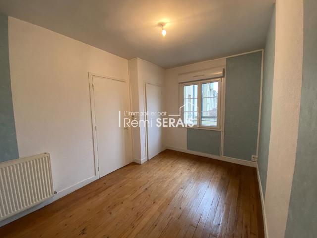 FALAISE Appartement F3 de 70 m² avec garage et cave