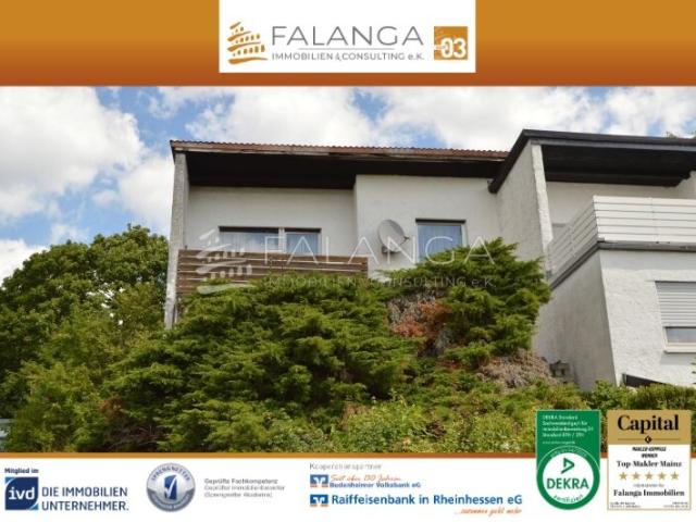 Falanga Immobilien Wohnen mit traumhafter Aussicht ein Logenplatz über den Dächern von Idstein!