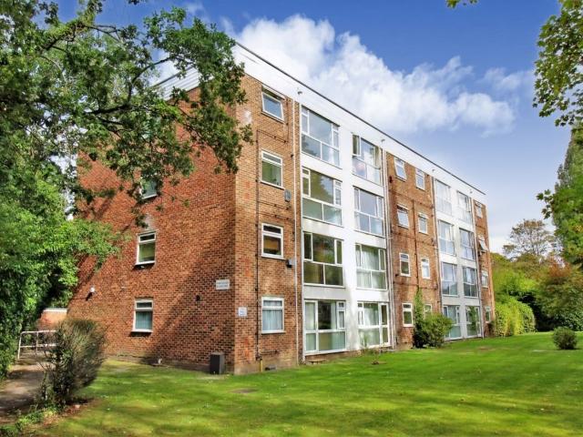 Falcon Court, The Cloisters, Frimley, Camberley, Surrey GU16, 2 bed flat to rent, £1,400 pcm | PrimeLocation