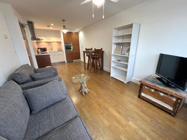 Falcon Drive, Cardiff CF10, 2 bed flat to rent, £1,100 pcm | PrimeLocation