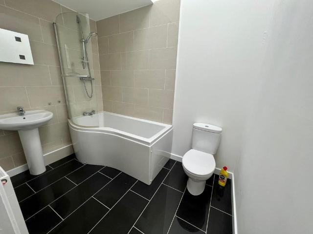 Falcon Drive, Christchurch BH23 1 bed apartment to rent £1,150 pcm £265 pw
