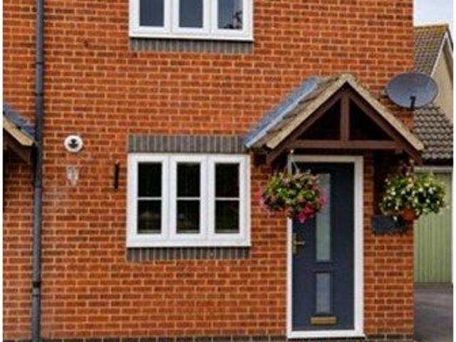Falcon Fields, Tadley RG26, 2 bed end terrace house to rent, £1,500 pcm | PrimeLocation