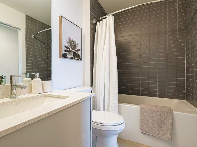 Falcon One 2 Bedroom Apartment for Rent at 10023 104 St Nw, Edmonton, AB T5J 0M4 Downtown Edmonton