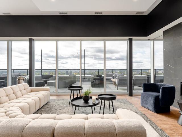 Falcon One 3 Bedroom Apartment for Rent at 10023 104 St Nw, Edmonton, AB T5J 0M4 Downtown Edmonton