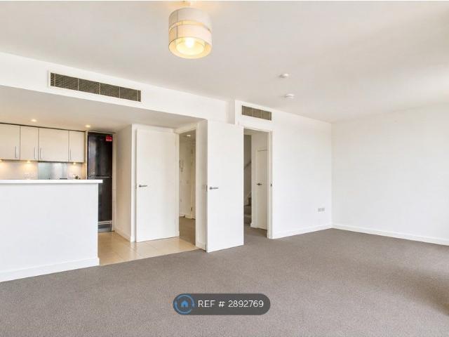 Falcon Wharf, London SW11, 2 bed flat to rent, £3,600 pcm | PrimeLocation