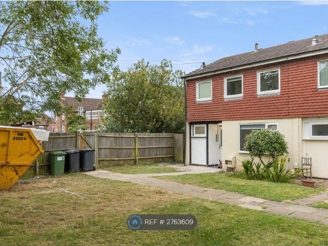 Falconer Road, Bushey WD23, Studio to rent, £895 pcm | PrimeLocation