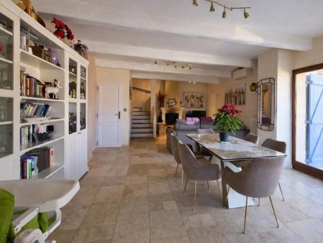FALICON — Maison 116m² · Terrain 500m² · Vue collines · Jacuzzi · Piscine possible · 15 min Nice