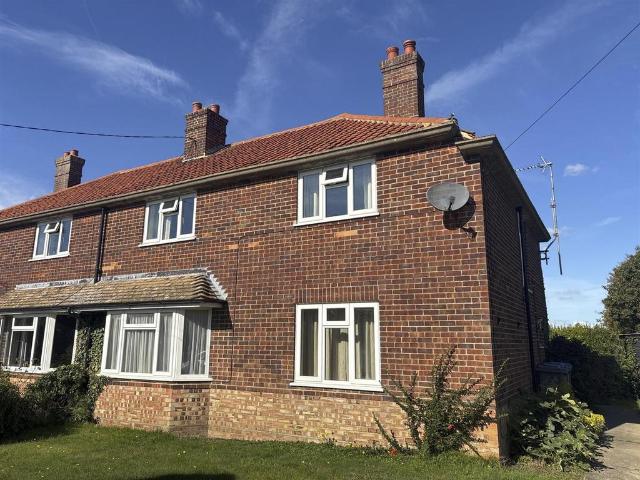 Falkenham, Nr Felixstowe 3 bed semi detached house to rent £1,300 pcm £300 pw