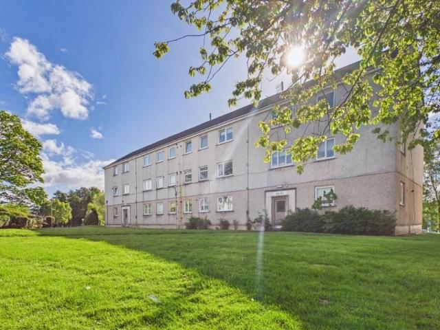 Falkland Drive, East Kilbride G74, 2 bed flat to rent, £725 pcm | PrimeLocation