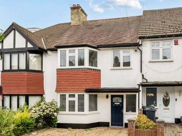 Falkland Park Avenue, South Norwood. 3 bed terraced house to rent £2,400 pcm £554 pw