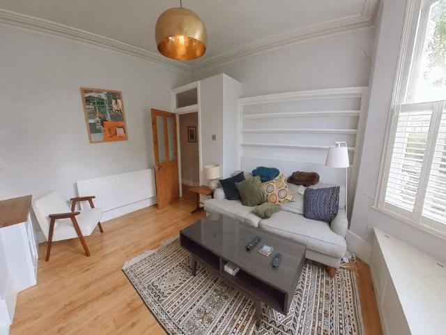 Falkland Road, London N8, 2 bed flat to rent, £2,200 pcm | PrimeLocation