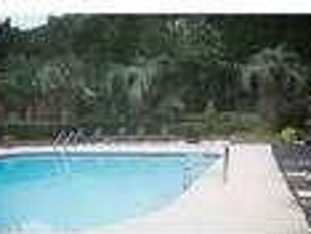 FALL MOVE IN SPECIAL. $935/mo