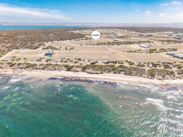 Fall in love with the breathtaking beaches of Point Boston and stunning ocean views.