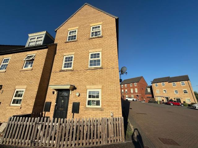 Fallbrook Road, Castleford WF10, 2 bed property to rent, £925 pcm | PrimeLocation