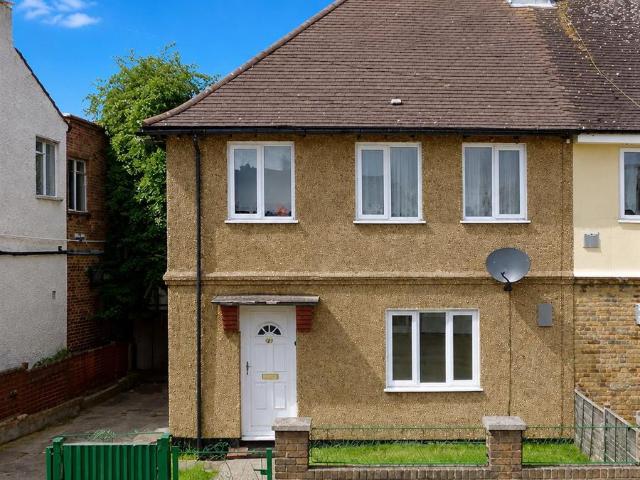 Falling Lane, Yiewsley, West Drayton UB7, Studio to rent, £998 pcm | PrimeLocation
