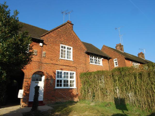 Falloden Way, Hampstead Garden Suburb NW11, 2 bed cottage to rent, £2,200 pcm | PrimeLocation