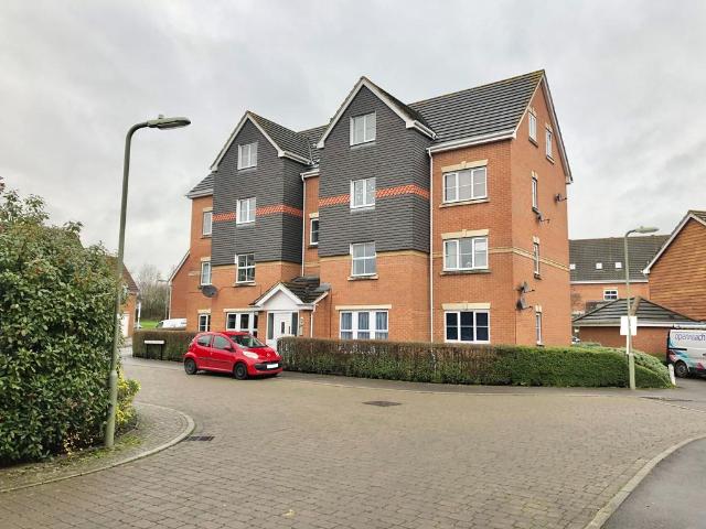 Fallow Crescent, Hedge End, SO30 2 bed flat to rent £1,100 pcm £254 pw