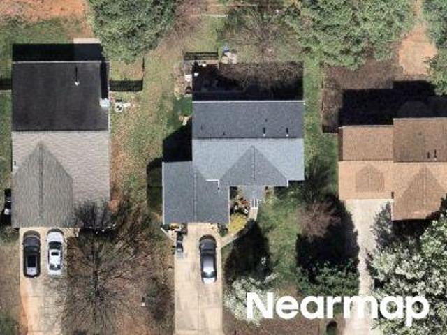 Falls Ridge Ln