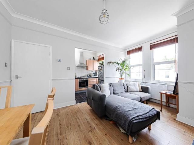 Falmer Road, Walthamstow E17, 2 bed flat to rent, £2,100 pcm | PrimeLocation