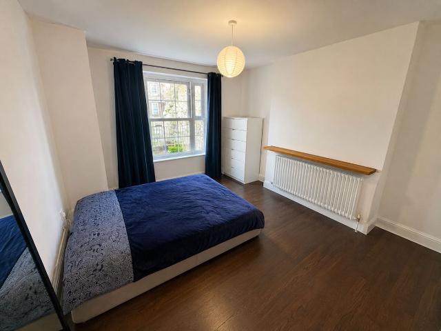 Falmouth Road, London SE1, 3 bed flat to rent, £2,850 pcm | PrimeLocation