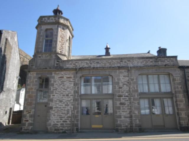 Falmouth Road, Redruth TR15, 2 bed property to rent, £1,175 pcm | PrimeLocation
