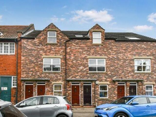 Falsgrave Crescent, York, 2 Bedroom Maisonette